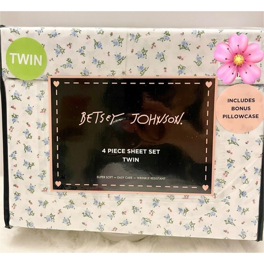 Betsey Johnson Floral Sheet Set Twin‎ 4 Piece Bonus Pillowcase Super Soft
